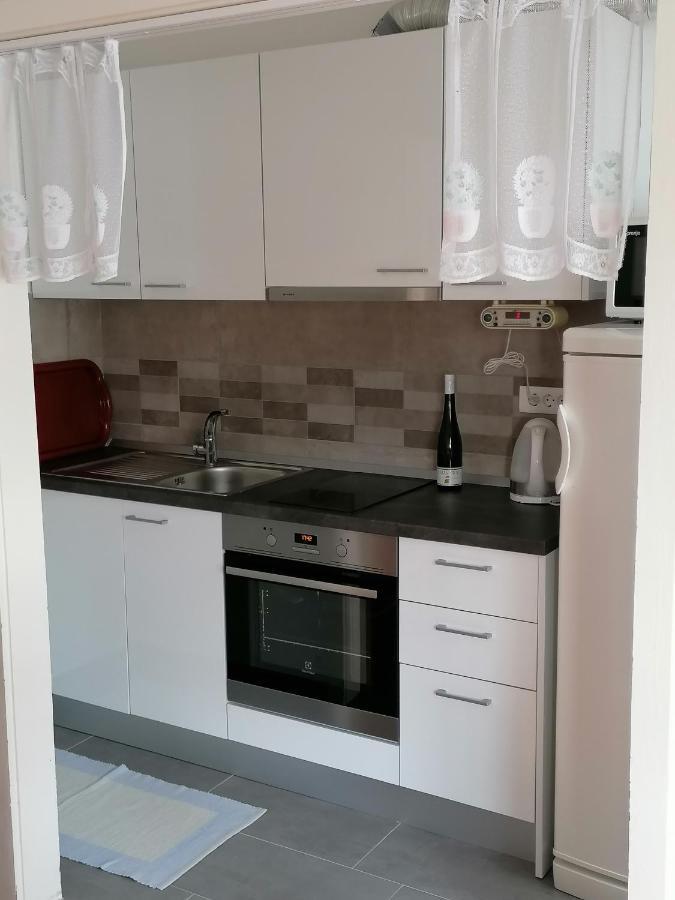 Apartmani Josip Brela Exteriör bild